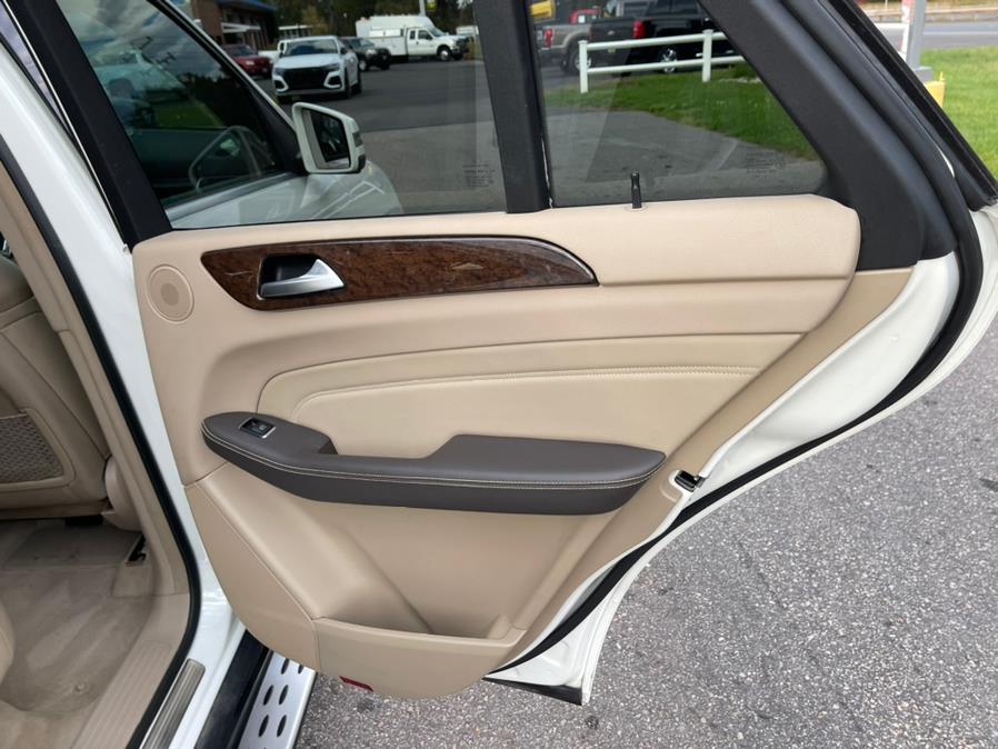 2012 Mercedes-Benz M-Class 4MATIC 4dr ML 350, available for sale in South Windsor, Connecticut | Mike And Tony Auto Sales, Inc. South Windsor, Connecticut 2012 Mercedes-Benz M-Class 4MATIC 4dr ML 350, available for sale in South Windsor, Connecticut | Mike And Tony Auto Sales, Inc. South Windsor, Connecticut