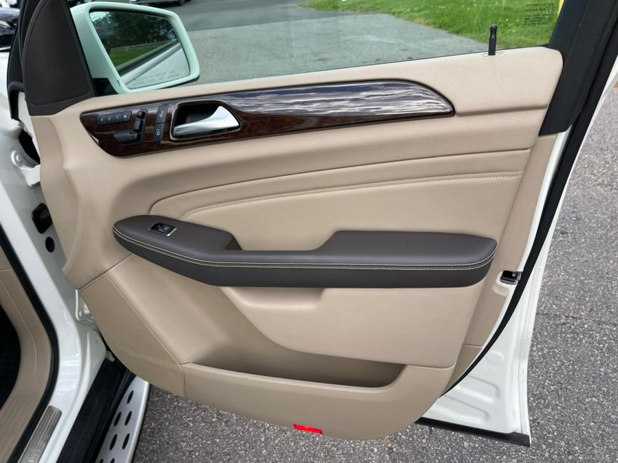 2012 Mercedes-Benz M-Class 4MATIC 4dr ML 350, available for sale in South Windsor, Connecticut | Mike And Tony Auto Sales, Inc. South Windsor, Connecticut 2012 Mercedes-Benz M-Class 4MATIC 4dr ML 350, available for sale in South Windsor, Connecticut | Mike And Tony Auto Sales, Inc. South Windsor, Connecticut