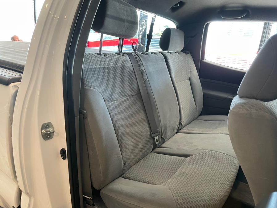 2011 Toyota Tacoma 4WD Double LB V6 AT, available for sale in West Hartford, Connecticut | AutoMax. West Hartford, Connecticut 2011 Toyota Tacoma 4WD Double LB V6 AT, available for sale in West Hartford, Connecticut | AutoMax. West Hartford, Connecticut