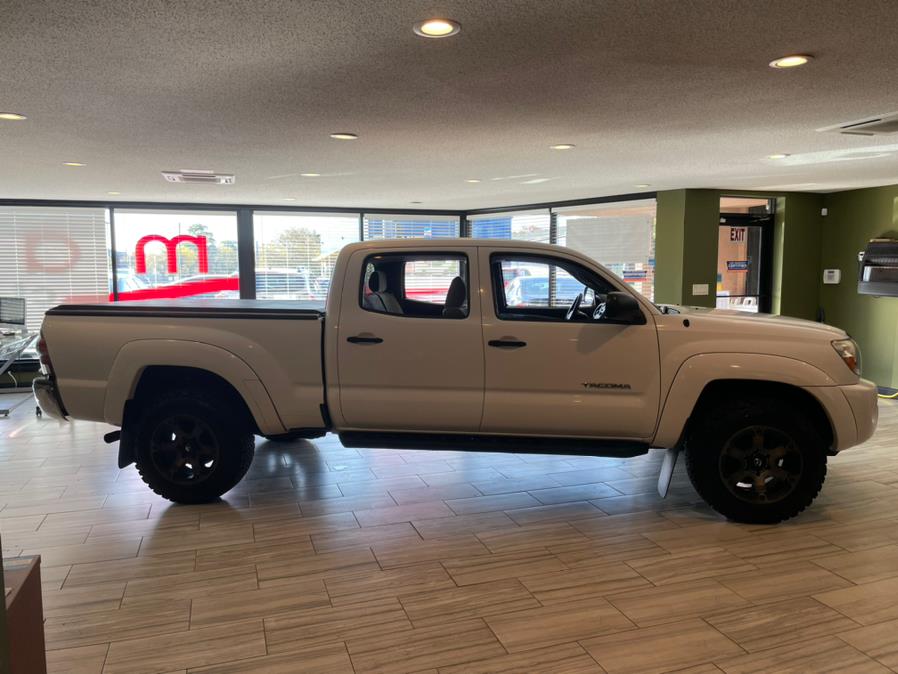 2011 Toyota Tacoma 4WD Double LB V6 AT, available for sale in West Hartford, Connecticut | AutoMax. West Hartford, Connecticut 2011 Toyota Tacoma 4WD Double LB V6 AT, available for sale in West Hartford, Connecticut | AutoMax. West Hartford, Connecticut