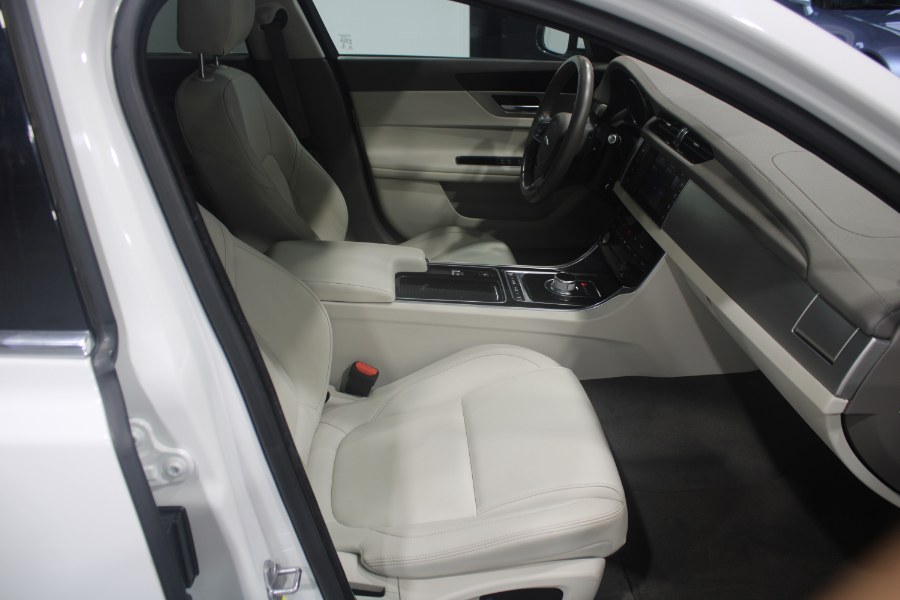 Used Jaguar XF 4dr Sdn 35t Premium RWD 2016 | Auto Gallery. Lodi, New Jersey Used Jaguar XF 4dr Sdn 35t Premium RWD 2016 | Auto Gallery. Lodi, New Jersey