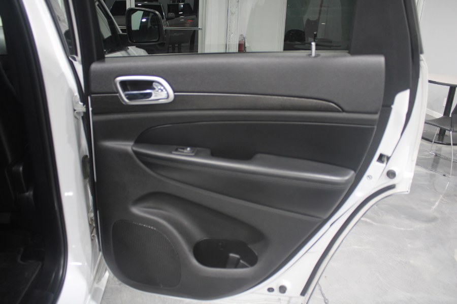Used Jeep Grand Cherokee 4WD 4dr Altitude 2015 | Auto Gallery. Lodi, New Jersey Used Jeep Grand Cherokee 4WD 4dr Altitude 2015 | Auto Gallery. Lodi, New Jersey