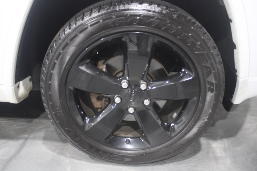 Used Jeep Grand Cherokee 4WD 4dr Altitude 2015 | Auto Gallery. Lodi, New Jersey Used Jeep Grand Cherokee 4WD 4dr Altitude 2015 | Auto Gallery. Lodi, New Jersey