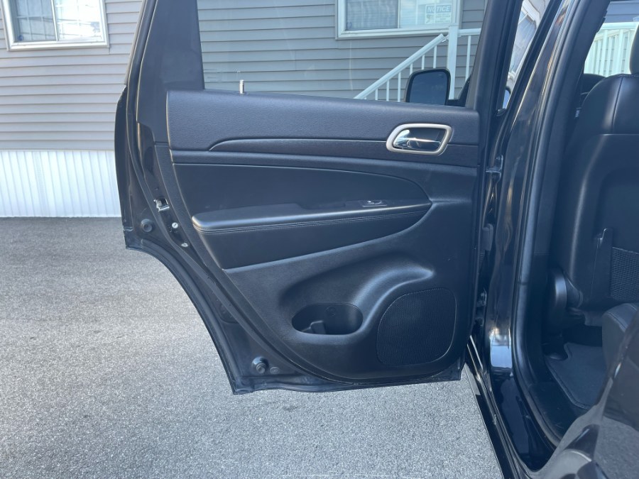 2014 Jeep Grand Cherokee 4WD 4dr Altitude, available for sale in Paterson, New Jersey | DZ Automall. Paterson, New Jersey 2014 Jeep Grand Cherokee 4WD 4dr Altitude, available for sale in Paterson, New Jersey | DZ Automall. Paterson, New Jersey