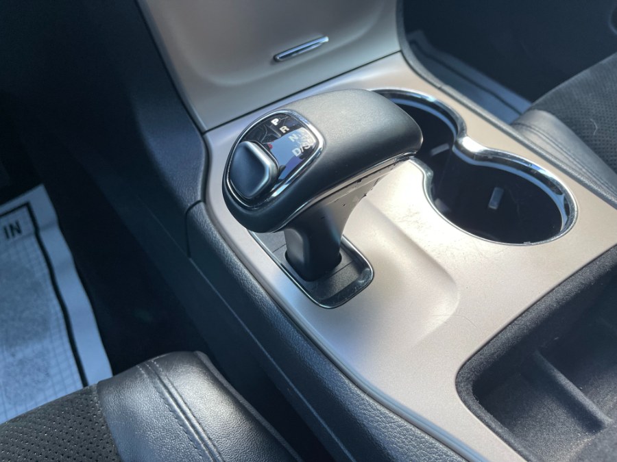 2014 Jeep Grand Cherokee 4WD 4dr Altitude, available for sale in Paterson, New Jersey | DZ Automall. Paterson, New Jersey 2014 Jeep Grand Cherokee 4WD 4dr Altitude, available for sale in Paterson, New Jersey | DZ Automall. Paterson, New Jersey