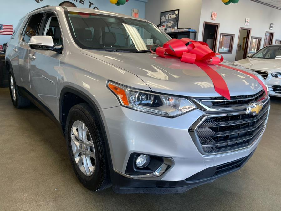 2019 Chevrolet Traverse AWD 4dr LT Cloth w/1LT, available for sale in Inwood, New York | 5 Towns Drive. Inwood, New York 2019 Chevrolet Traverse AWD 4dr LT Cloth w/1LT, available for sale in Inwood, New York | 5 Towns Drive. Inwood, New York