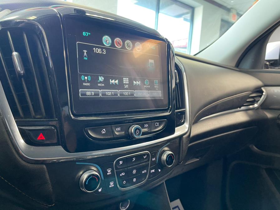 2019 Chevrolet Traverse AWD 4dr LT Cloth w/1LT, available for sale in Inwood, New York | 5 Towns Drive. Inwood, New York 2019 Chevrolet Traverse AWD 4dr LT Cloth w/1LT, available for sale in Inwood, New York | 5 Towns Drive. Inwood, New York