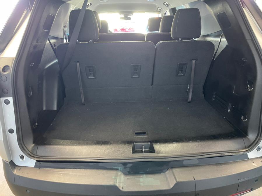 2019 Chevrolet Traverse AWD 4dr LT Cloth w/1LT, available for sale in Inwood, New York | 5 Towns Drive. Inwood, New York 2019 Chevrolet Traverse AWD 4dr LT Cloth w/1LT, available for sale in Inwood, New York | 5 Towns Drive. Inwood, New York