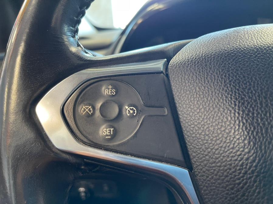 2019 Chevrolet Traverse AWD 4dr LT Cloth w/1LT, available for sale in Inwood, New York | 5 Towns Drive. Inwood, New York 2019 Chevrolet Traverse AWD 4dr LT Cloth w/1LT, available for sale in Inwood, New York | 5 Towns Drive. Inwood, New York