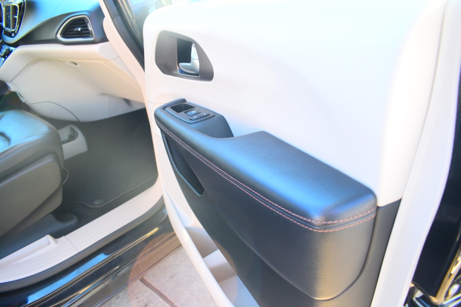 Used Chrysler Pacifica Touring L FWD 2018 | Hillside Auto Mall Inc.. Jamaica, New York Used Chrysler Pacifica Touring L FWD 2018 | Hillside Auto Mall Inc.. Jamaica, New York