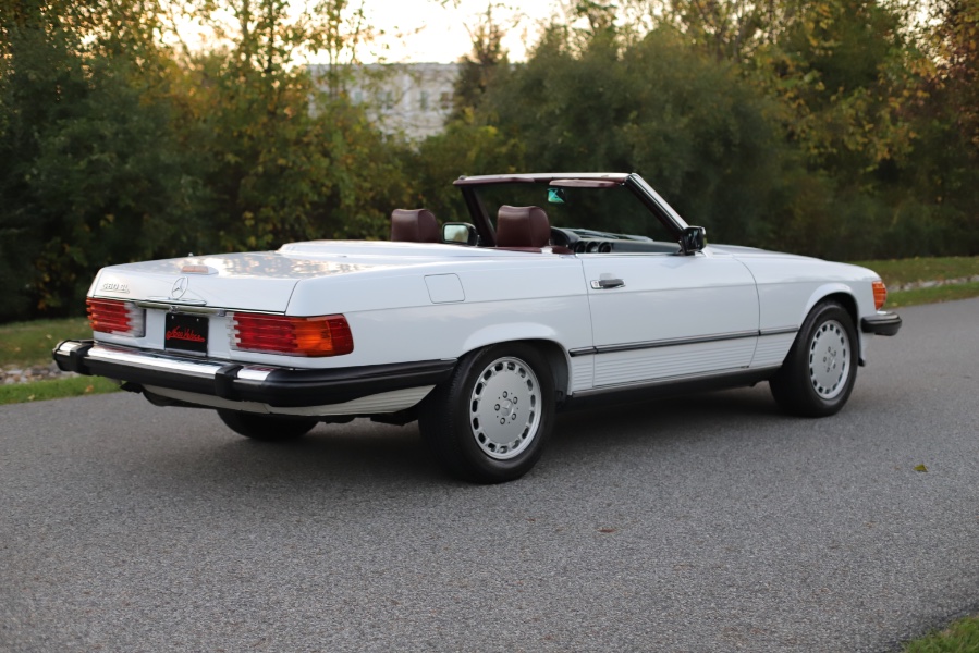 1988 Mercedes-Benz 560 Series 2dr Roadster 560SL, available for sale in North Salem, New York | Meccanic Shop North Inc. North Salem, New York 1988 Mercedes-Benz 560 Series 2dr Roadster 560SL, available for sale in North Salem, New York | Meccanic Shop North Inc. North Salem, New York