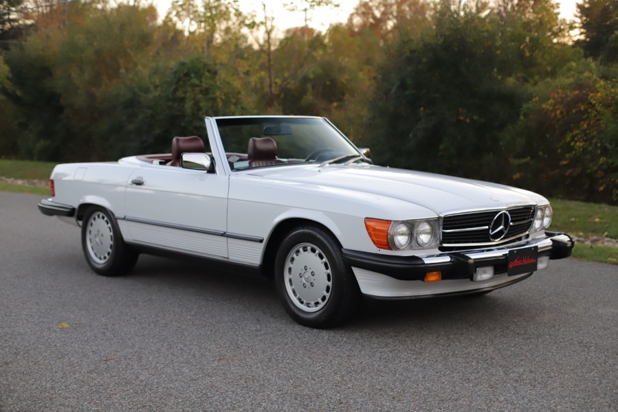 1988 Mercedes-Benz 560 Series 2dr Roadster 560SL, available for sale in North Salem, New York | Meccanic Shop North Inc. North Salem, New York 1988 Mercedes-Benz 560 Series 2dr Roadster 560SL, available for sale in North Salem, New York | Meccanic Shop North Inc. North Salem, New York