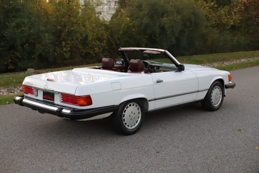 1988 Mercedes-Benz 560 Series 2dr Roadster 560SL, available for sale in North Salem, New York | Meccanic Shop North Inc. North Salem, New York 1988 Mercedes-Benz 560 Series 2dr Roadster 560SL, available for sale in North Salem, New York | Meccanic Shop North Inc. North Salem, New York