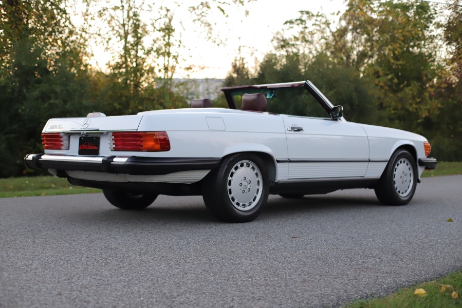 1988 Mercedes-Benz 560 Series 2dr Roadster 560SL, available for sale in North Salem, New York | Meccanic Shop North Inc. North Salem, New York 1988 Mercedes-Benz 560 Series 2dr Roadster 560SL, available for sale in North Salem, New York | Meccanic Shop North Inc. North Salem, New York