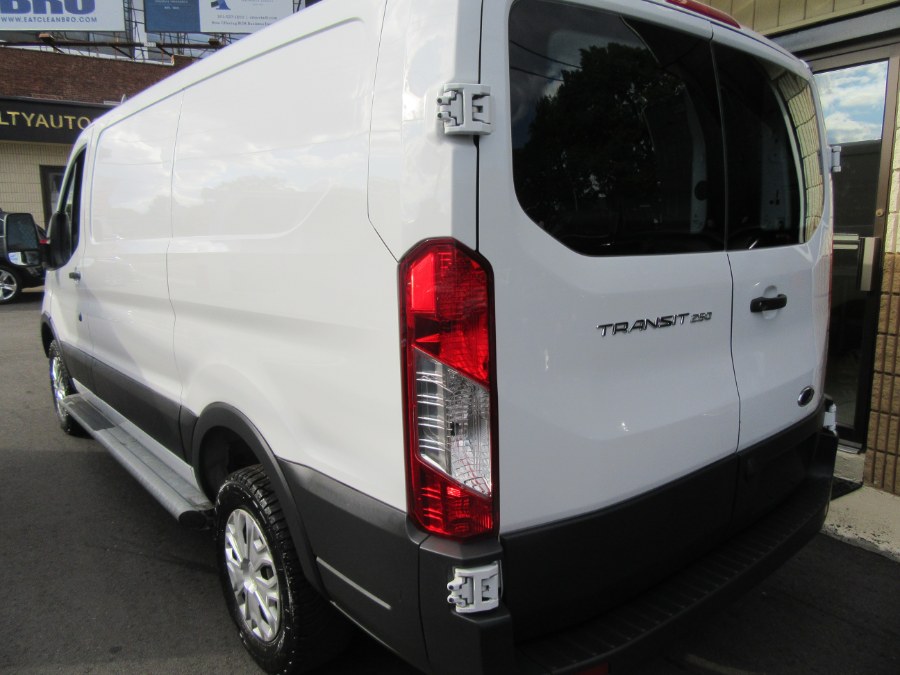 Used Ford Transit Van T-250 130" Low Rf 9000 GVWR Sliding RH Dr 2018 | Royalty Auto Sales. Little Ferry, New Jersey Used Ford Transit Van T-250 130" Low Rf 9000 GVWR Sliding RH Dr 2018 | Royalty Auto Sales. Little Ferry, New Jersey