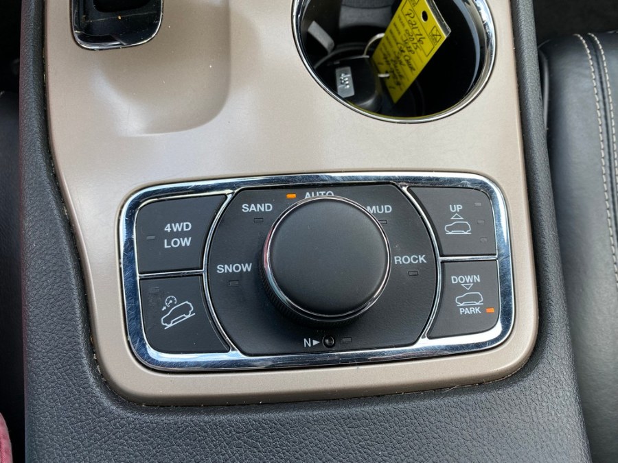 Used Jeep Grand Cherokee 4WD 4dr Overland 2015 | Union Street Auto Sales. West Springfield, Massachusetts Used Jeep Grand Cherokee 4WD 4dr Overland 2015 | Union Street Auto Sales. West Springfield, Massachusetts