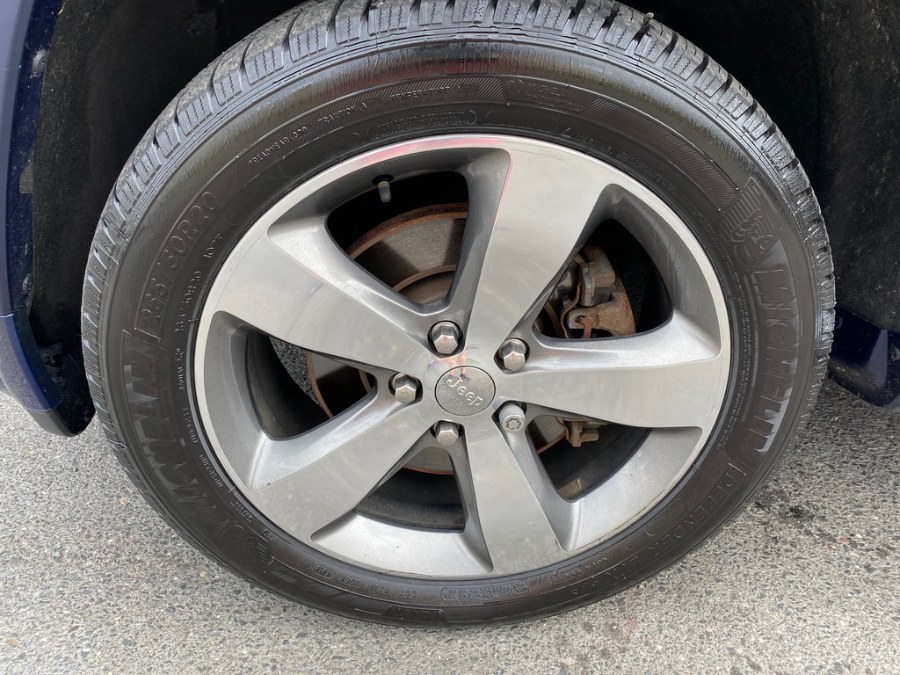 Used Jeep Grand Cherokee 4WD 4dr Overland 2015 | Union Street Auto Sales. West Springfield, Massachusetts Used Jeep Grand Cherokee 4WD 4dr Overland 2015 | Union Street Auto Sales. West Springfield, Massachusetts