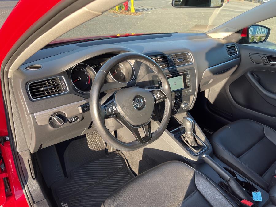 Used Volkswagen Jetta Sedan 4dr Auto 1.8T SE PZEV 2015 | New Beginning Auto Service Inc . Ashland , Massachusetts