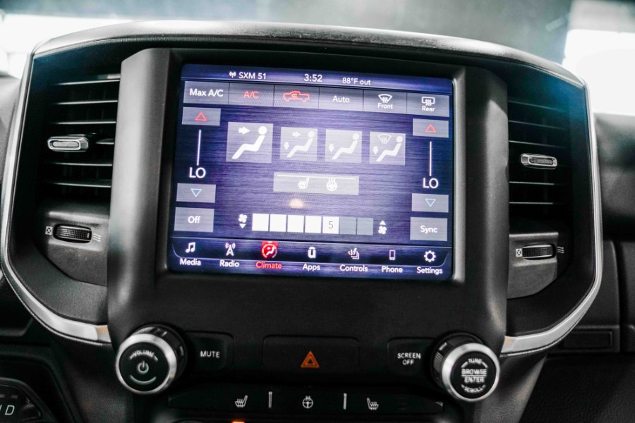 Used Ram 1500 Big Horn/Lone Star 4x4 Crew Cab 5''7" Box 2019 | 26 Motors Corp. Bronx, New York Used Ram 1500 Big Horn/Lone Star 4x4 Crew Cab 5''7" Box 2019 | 26 Motors Corp. Bronx, New York
