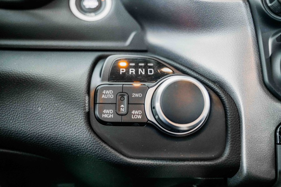 Used Ram 1500 Big Horn/Lone Star 4x4 Crew Cab 5''7" Box 2019 | 26 Motors Corp. Bronx, New York Used Ram 1500 Big Horn/Lone Star 4x4 Crew Cab 5''7" Box 2019 | 26 Motors Corp. Bronx, New York