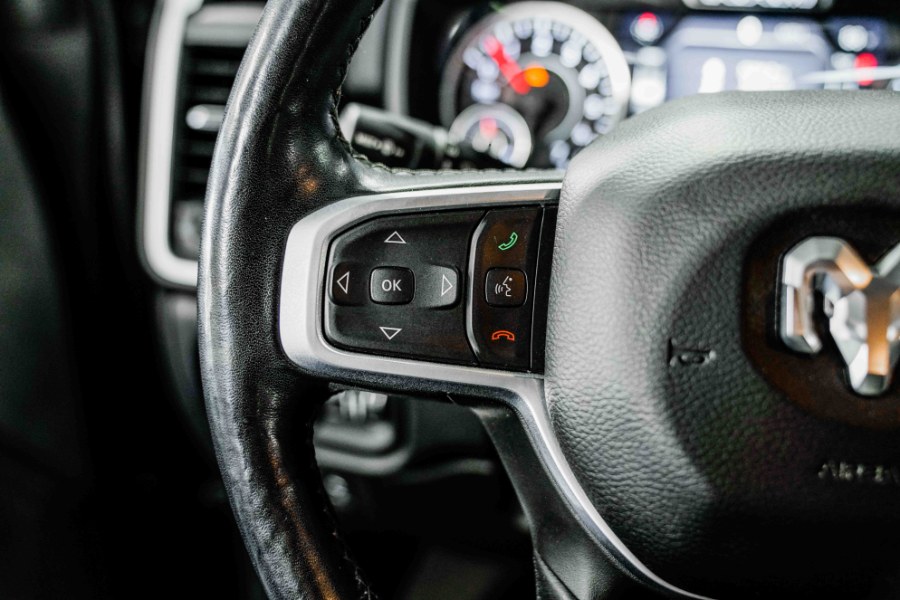 Used Ram 1500 Big Horn/Lone Star 4x4 Crew Cab 5''7" Box 2019 | 26 Motors Corp. Bronx, New York Used Ram 1500 Big Horn/Lone Star 4x4 Crew Cab 5''7" Box 2019 | 26 Motors Corp. Bronx, New York
