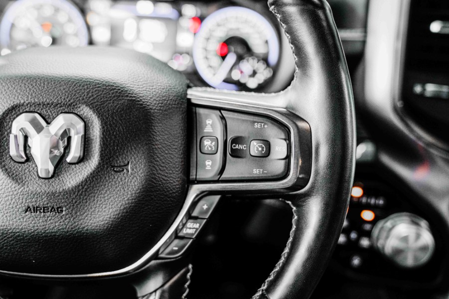 Used Ram 1500 Limited 4x4 Crew Cab 5''7" Box 2020 | 26 Motors Corp. Bronx, New York Used Ram 1500 Limited 4x4 Crew Cab 5''7" Box 2020 | 26 Motors Corp. Bronx, New York