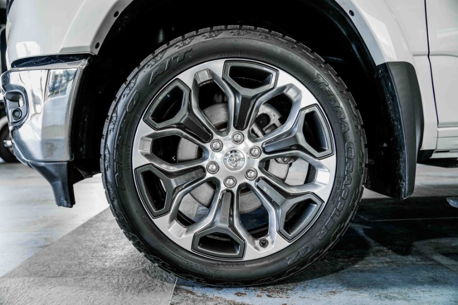 Used Ram 1500 Limited 4x4 Crew Cab 5''7" Box 2020 | 26 Motors Corp. Bronx, New York Used Ram 1500 Limited 4x4 Crew Cab 5''7" Box 2020 | 26 Motors Corp. Bronx, New York
