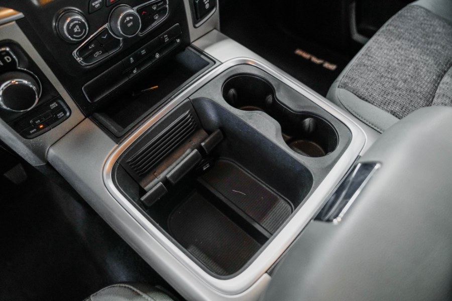 Used Ram 1500 Classic Warlock 4x4 Quad Cab 6''4" Box 2019 | 26 Motors Corp. Bronx, New York Used Ram 1500 Classic Warlock 4x4 Quad Cab 6''4" Box 2019 | 26 Motors Corp. Bronx, New York