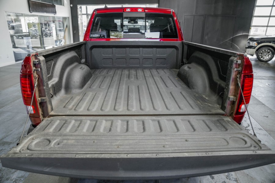 Used Ram 1500 Classic Warlock 4x4 Quad Cab 6''4" Box 2019 | 26 Motors Corp. Bronx, New York Used Ram 1500 Classic Warlock 4x4 Quad Cab 6''4" Box 2019 | 26 Motors Corp. Bronx, New York