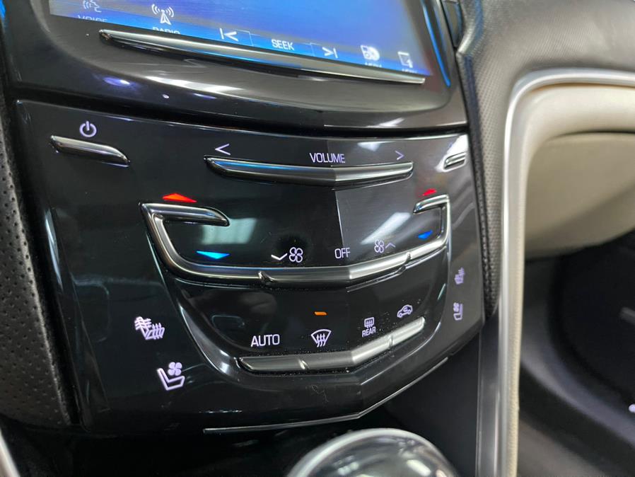 Used Cadillac XTS 4dr Sdn Platinum AWD 2013 | 5 Towns Drive. Inwood, New York Used Cadillac XTS 4dr Sdn Platinum AWD 2013 | 5 Towns Drive. Inwood, New York