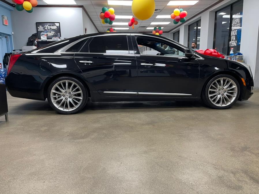 Used Cadillac XTS 4dr Sdn Platinum AWD 2013 | 5 Towns Drive. Inwood, New York Used Cadillac XTS 4dr Sdn Platinum AWD 2013 | 5 Towns Drive. Inwood, New York