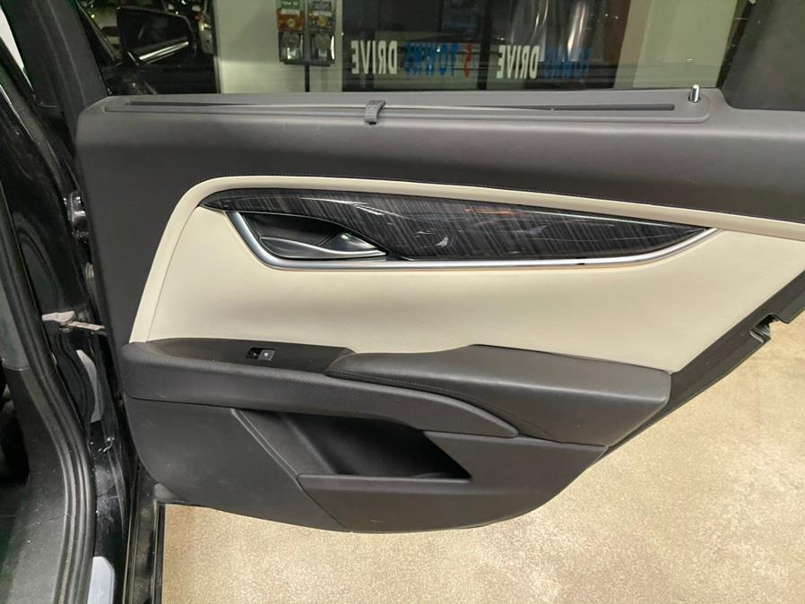 Used Cadillac XTS 4dr Sdn Platinum AWD 2013 | 5 Towns Drive. Inwood, New York Used Cadillac XTS 4dr Sdn Platinum AWD 2013 | 5 Towns Drive. Inwood, New York