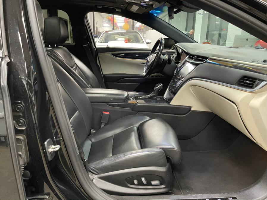 Used Cadillac XTS 4dr Sdn Platinum AWD 2013 | 5 Towns Drive. Inwood, New York Used Cadillac XTS 4dr Sdn Platinum AWD 2013 | 5 Towns Drive. Inwood, New York