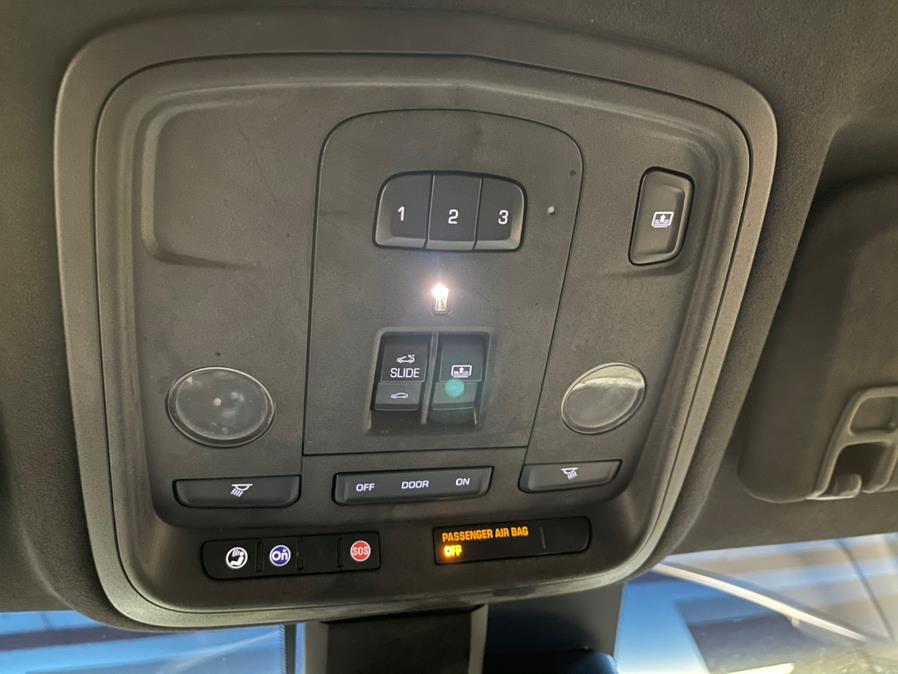 Used Cadillac XTS 4dr Sdn Platinum AWD 2013 | 5 Towns Drive. Inwood, New York Used Cadillac XTS 4dr Sdn Platinum AWD 2013 | 5 Towns Drive. Inwood, New York