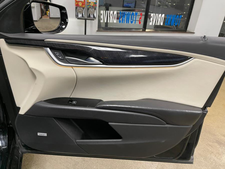 Used Cadillac XTS 4dr Sdn Platinum AWD 2013 | 5 Towns Drive. Inwood, New York Used Cadillac XTS 4dr Sdn Platinum AWD 2013 | 5 Towns Drive. Inwood, New York