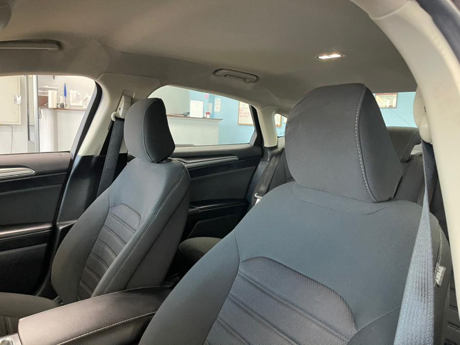 Used Ford Fusion SE FWD 2020 | 5 Towns Drive. Inwood, New York Used Ford Fusion SE FWD 2020 | 5 Towns Drive. Inwood, New York