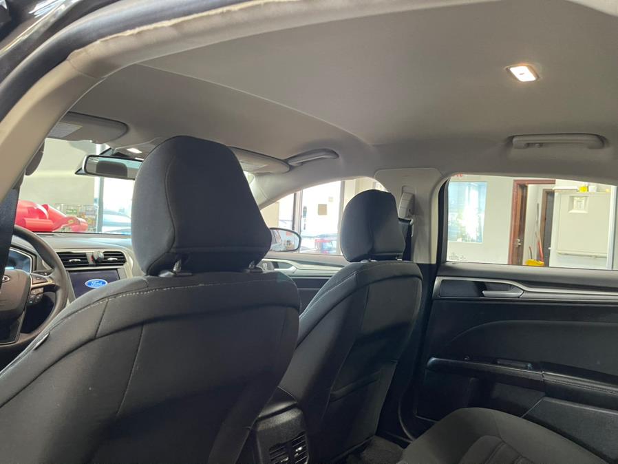 Used Ford Fusion SE FWD 2020 | 5 Towns Drive. Inwood, New York Used Ford Fusion SE FWD 2020 | 5 Towns Drive. Inwood, New York