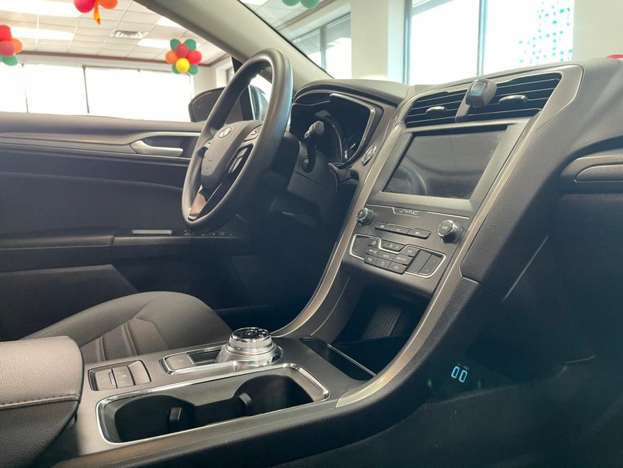 Used Ford Fusion SE FWD 2020 | 5 Towns Drive. Inwood, New York Used Ford Fusion SE FWD 2020 | 5 Towns Drive. Inwood, New York