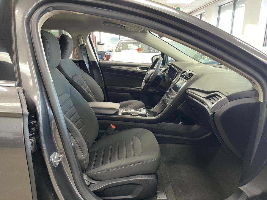 Used Ford Fusion SE FWD 2020 | 5 Towns Drive. Inwood, New York Used Ford Fusion SE FWD 2020 | 5 Towns Drive. Inwood, New York
