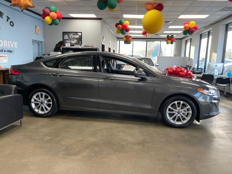 Used Ford Fusion SE FWD 2020 | 5 Towns Drive. Inwood, New York Used Ford Fusion SE FWD 2020 | 5 Towns Drive. Inwood, New York