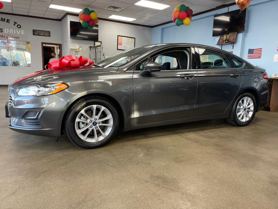 Used Ford Fusion SE FWD 2020 | 5 Towns Drive. Inwood, New York Used Ford Fusion SE FWD 2020 | 5 Towns Drive. Inwood, New York