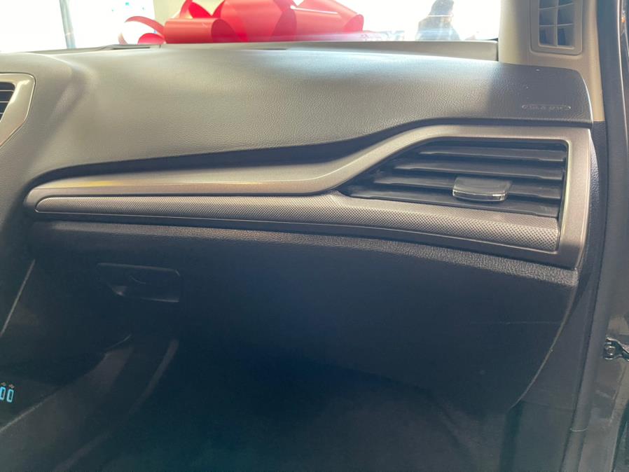 Used Ford Fusion SE FWD 2020 | 5 Towns Drive. Inwood, New York Used Ford Fusion SE FWD 2020 | 5 Towns Drive. Inwood, New York