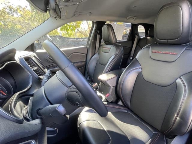 Used Jeep Cherokee Trailhawk 2019 | Blasius Federal Road. Brookfield, Connecticut Used Jeep Cherokee Trailhawk 2019 | Blasius Federal Road. Brookfield, Connecticut