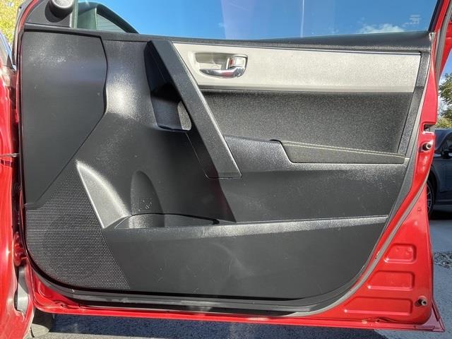 Used Toyota Corolla L 2015 | Blasius Federal Road. Brookfield, Connecticut Used Toyota Corolla L 2015 | Blasius Federal Road. Brookfield, Connecticut