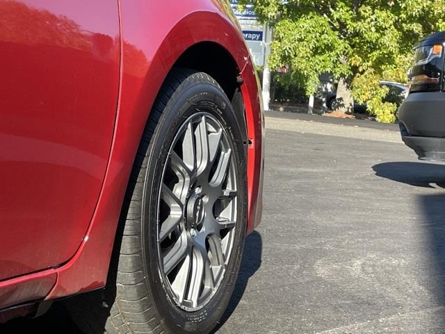 Used Toyota Corolla L 2015 | Blasius Federal Road. Brookfield, Connecticut Used Toyota Corolla L 2015 | Blasius Federal Road. Brookfield, Connecticut