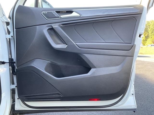 Used Volkswagen Tiguan 2.0T SEL Premium R-Line 2021 | Blasius Federal Road. Brookfield, Connecticut Used Volkswagen Tiguan 2.0T SEL Premium R-Line 2021 | Blasius Federal Road. Brookfield, Connecticut