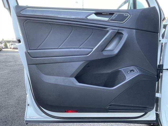 Used Volkswagen Tiguan 2.0T SEL Premium R-Line 2021 | Blasius Federal Road. Brookfield, Connecticut Used Volkswagen Tiguan 2.0T SEL Premium R-Line 2021 | Blasius Federal Road. Brookfield, Connecticut