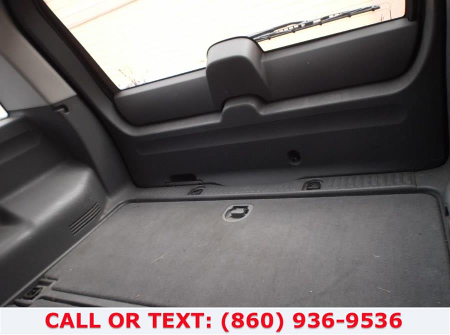 Used Ford Explorer 4dr 114" WB XLT 4WD 2002 | Lee Motors Sales Inc. Hartford, Connecticut Used Ford Explorer 4dr 114" WB XLT 4WD 2002 | Lee Motors Sales Inc. Hartford, Connecticut