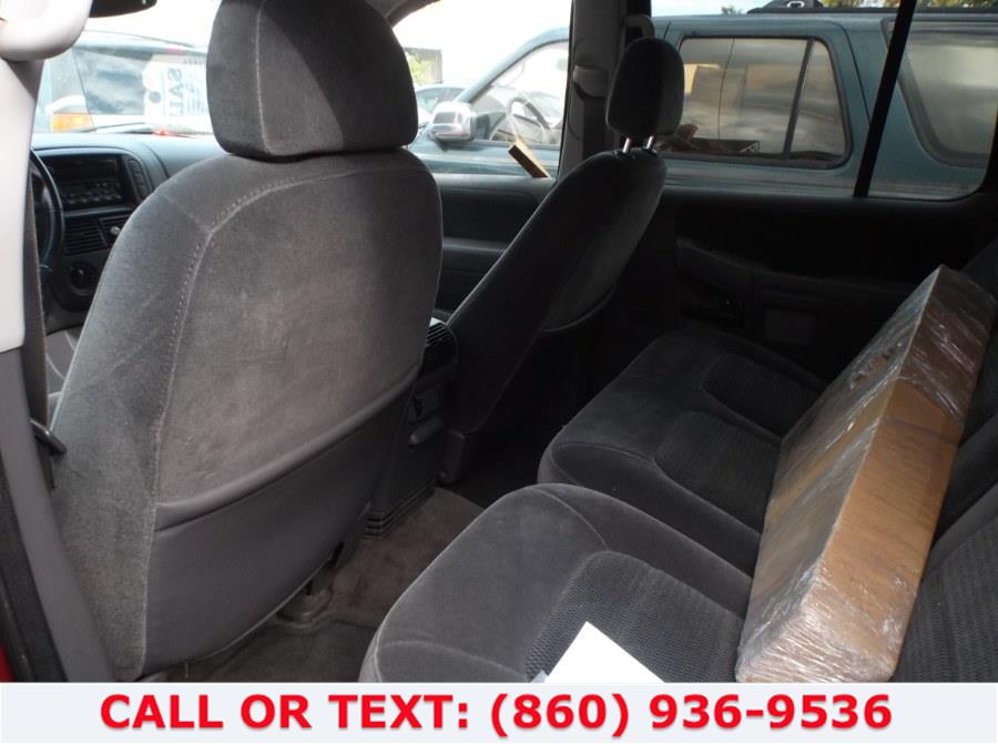Used Ford Explorer 4dr 114" WB XLT 4WD 2002 | Lee Motors Sales Inc. Hartford, Connecticut Used Ford Explorer 4dr 114" WB XLT 4WD 2002 | Lee Motors Sales Inc. Hartford, Connecticut