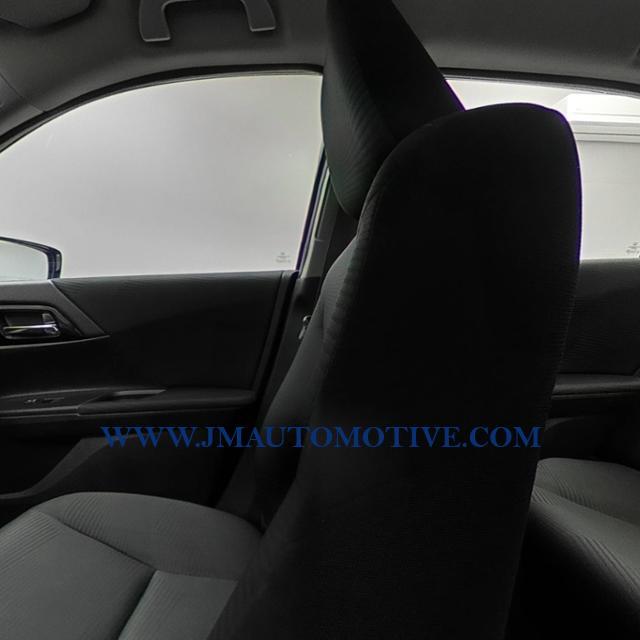 Used Honda Accord 4dr I4 CVT LX 2016 | J&M Automotive Sls&Svc LLC. Naugatuck, Connecticut Used Honda Accord 4dr I4 CVT LX 2016 | J&M Automotive Sls&Svc LLC. Naugatuck, Connecticut